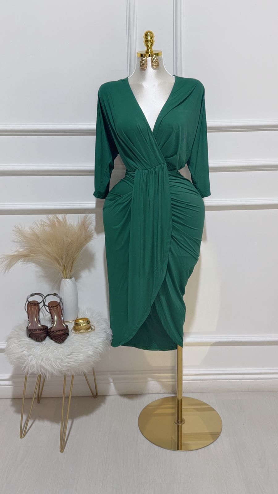 Vestido Verde Con Abertura