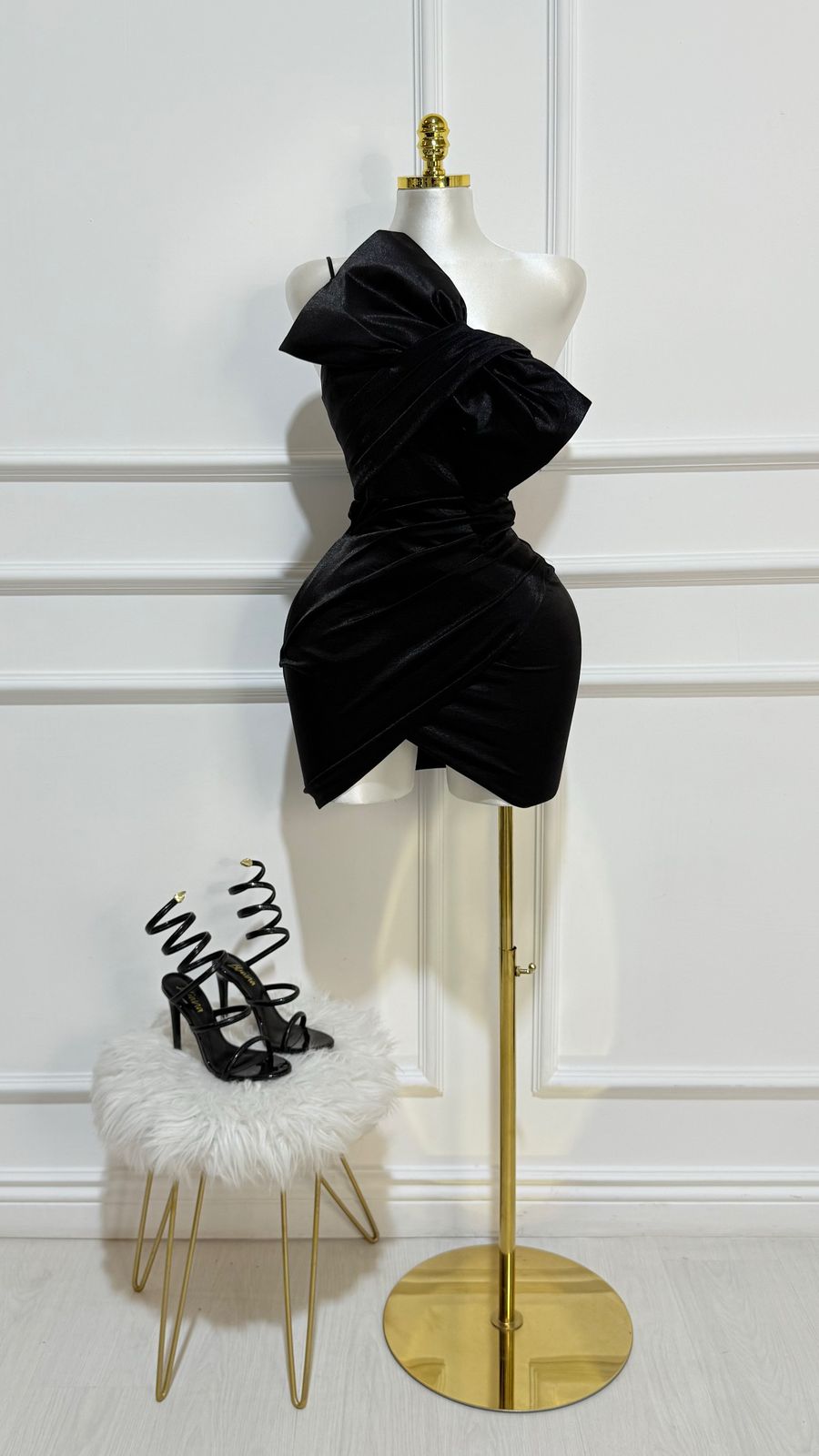 Vestido Corto Lazo Delantero