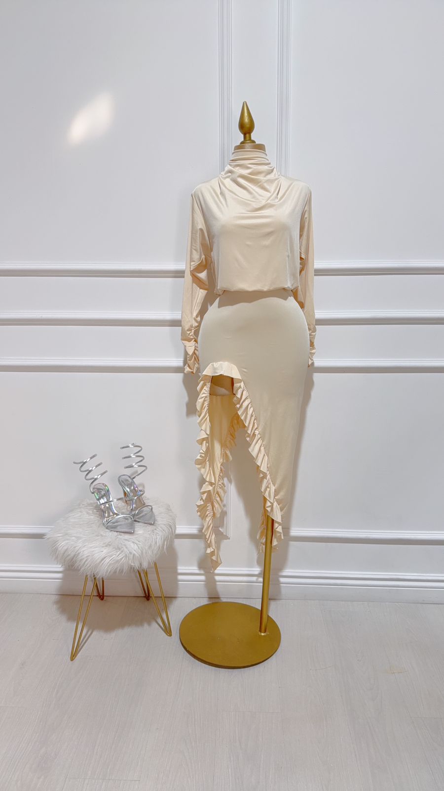 Vestido Beige Largo Olanes