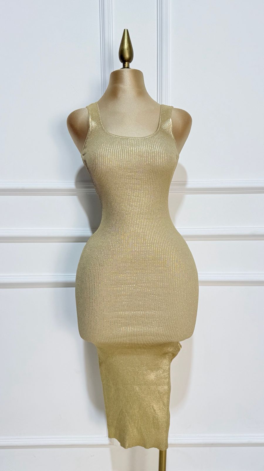 Vestido Tirante Dorado