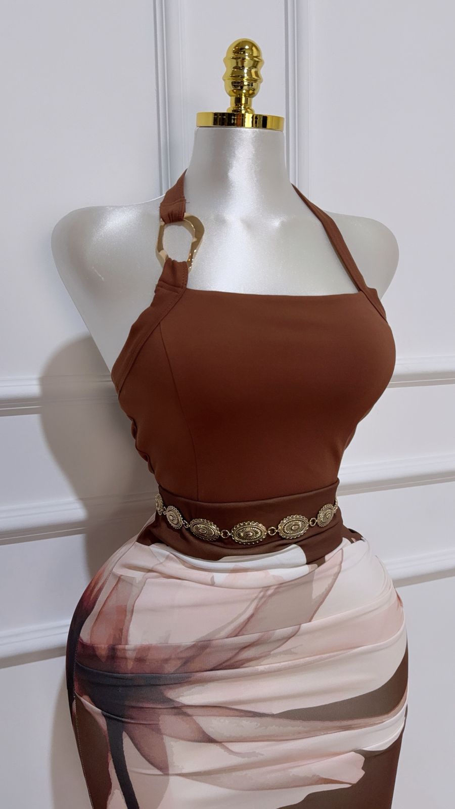Top Halter Cafe