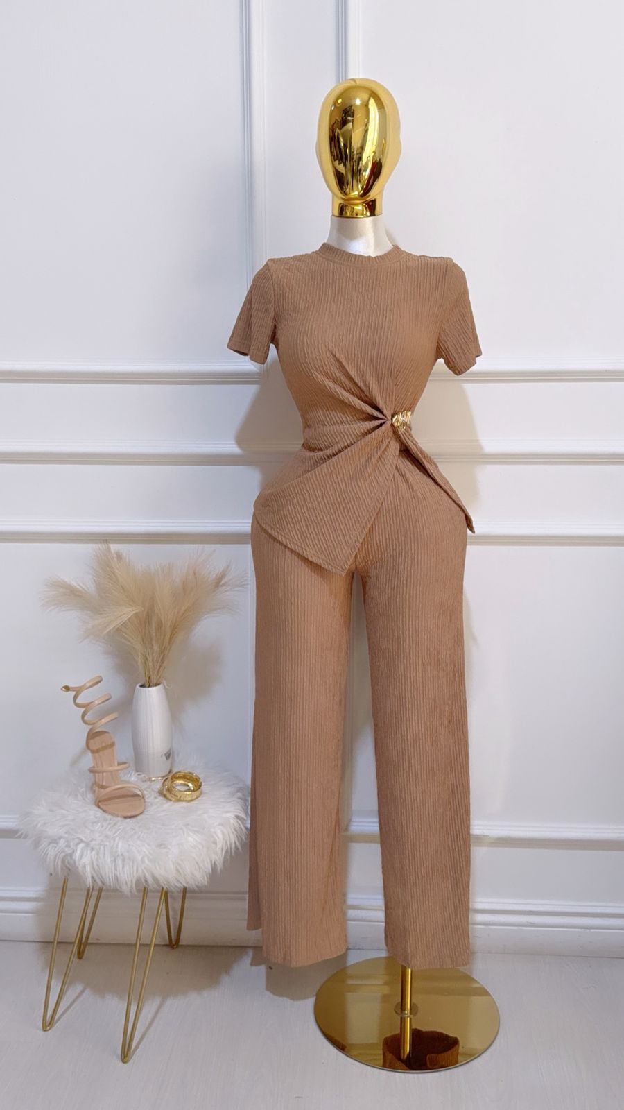 Set Blusa Detalle Pantalon Beige