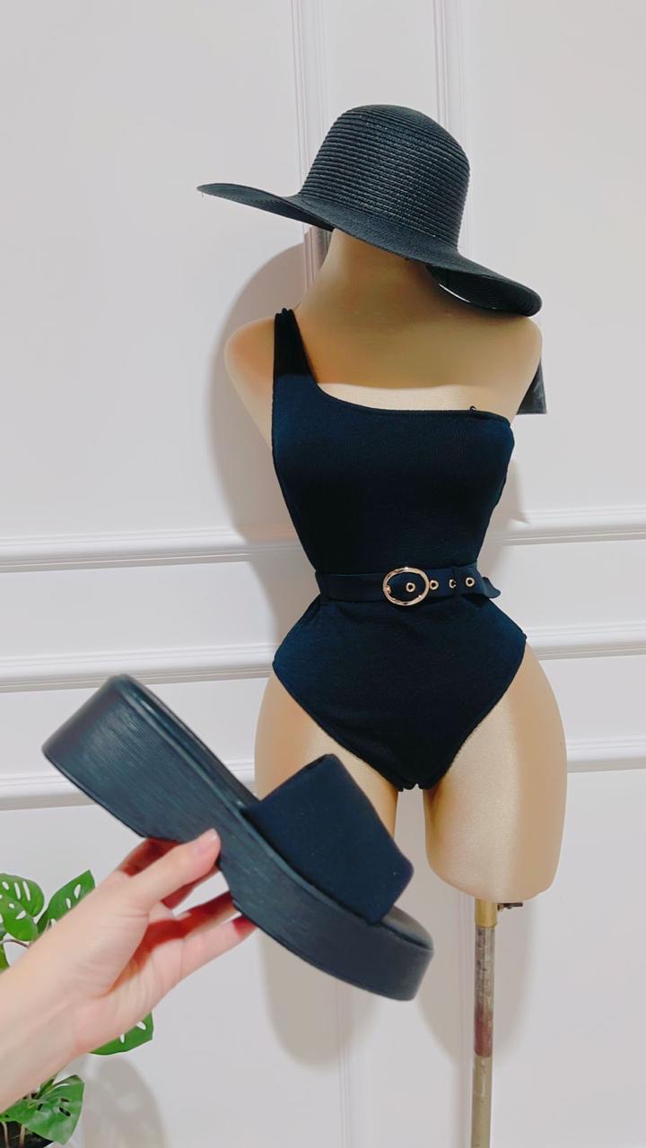 Traje De Baño Negro Una Pieza