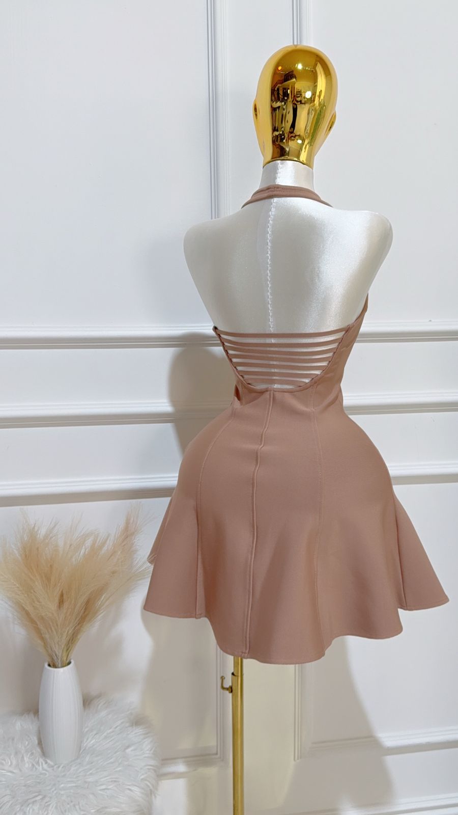 Vestido Corto Bandage Escote Mocca