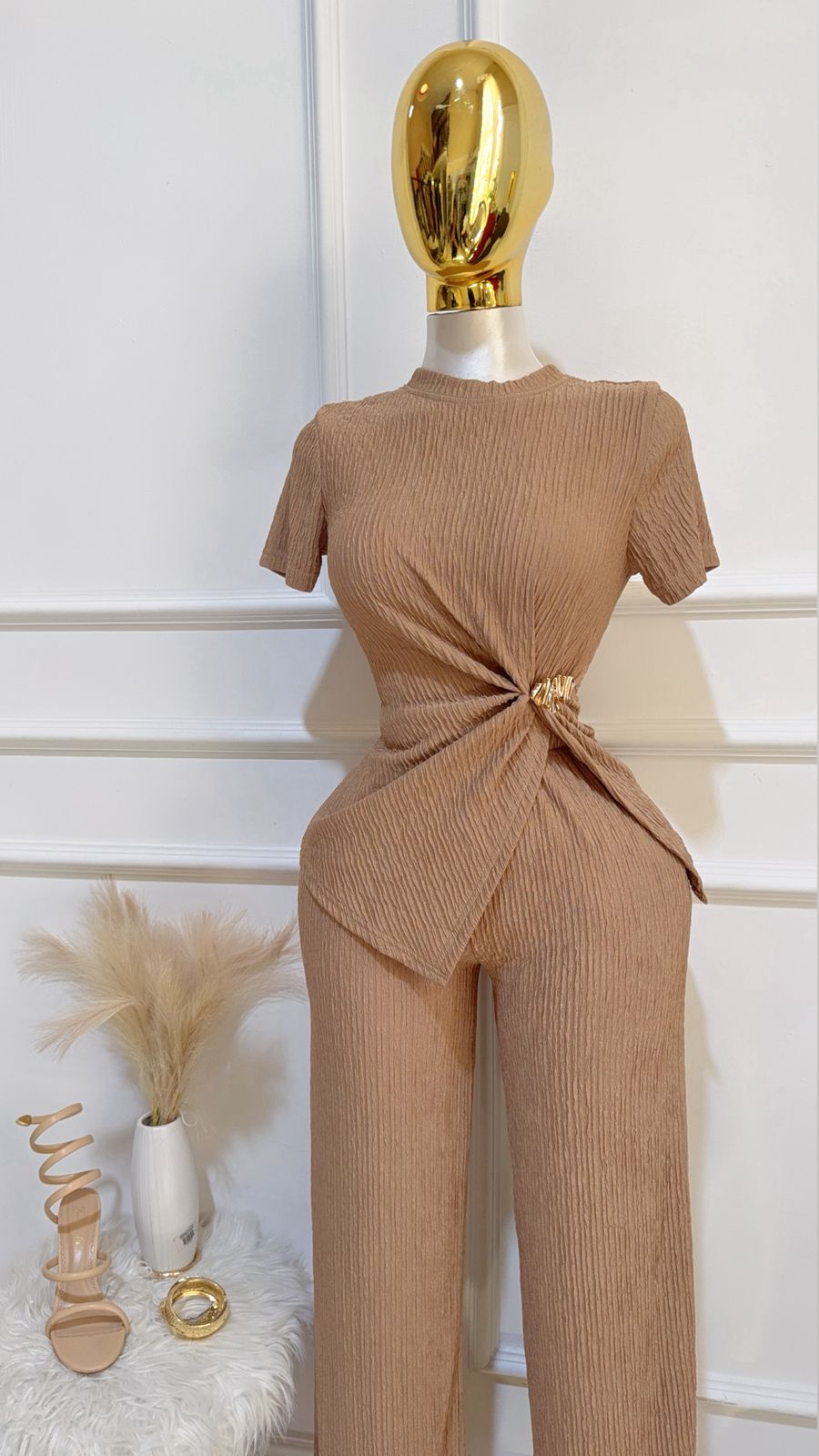 Set Blusa Detalle Pantalon Beige