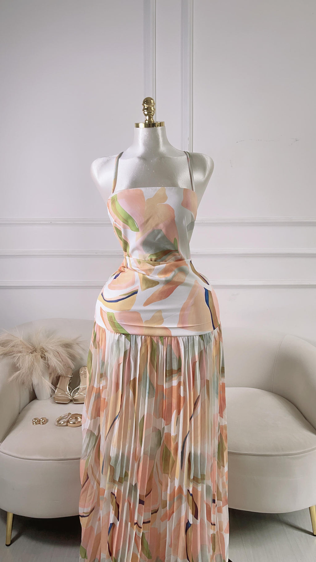 VESTIDO CON COPAS