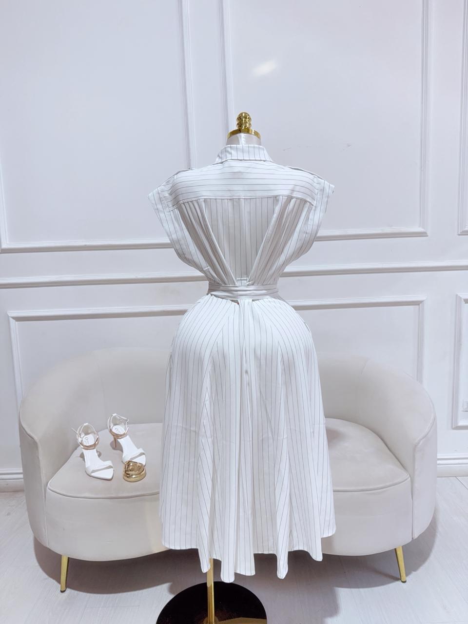 VESTIDO BLANCO RAYADO LARGO CON BOTONES