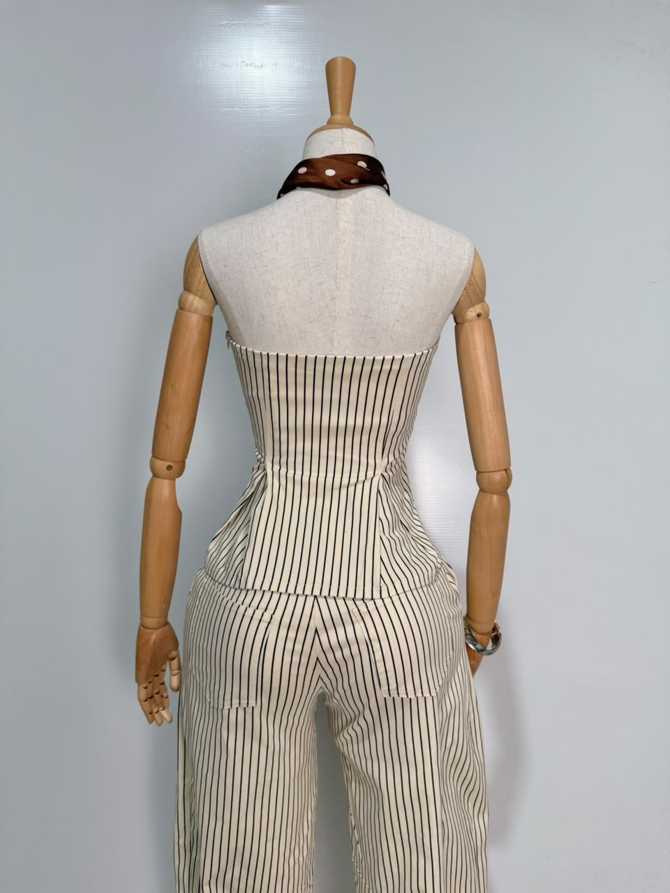 CONJUNTO BEIGE RAYAS CAFES