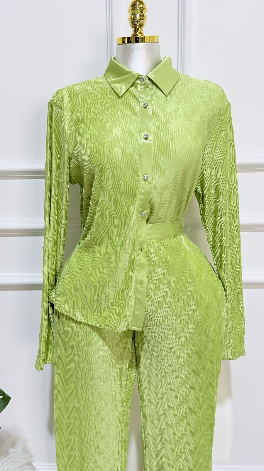 Set Camisa Plizada Pantalón Verde