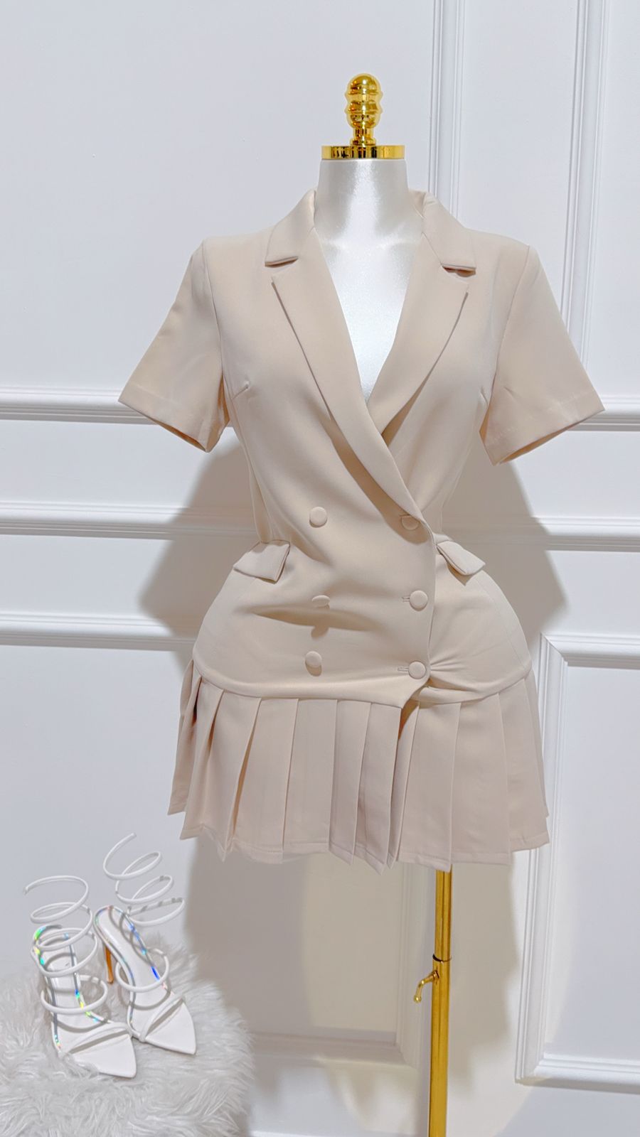 Vestido Manga Corta Pliegos Beige