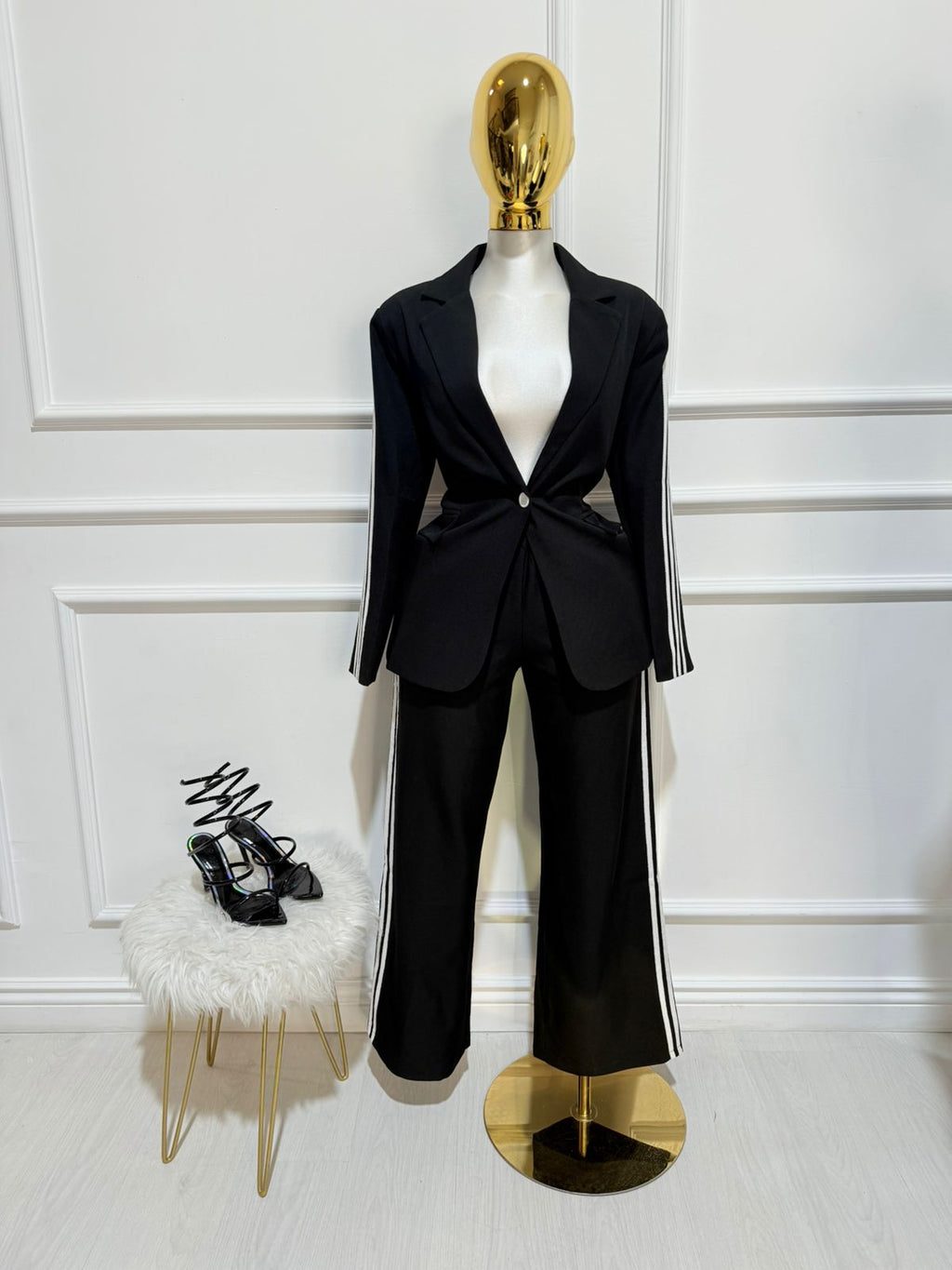 Set Saco Pantalon Negro Raya Blanca