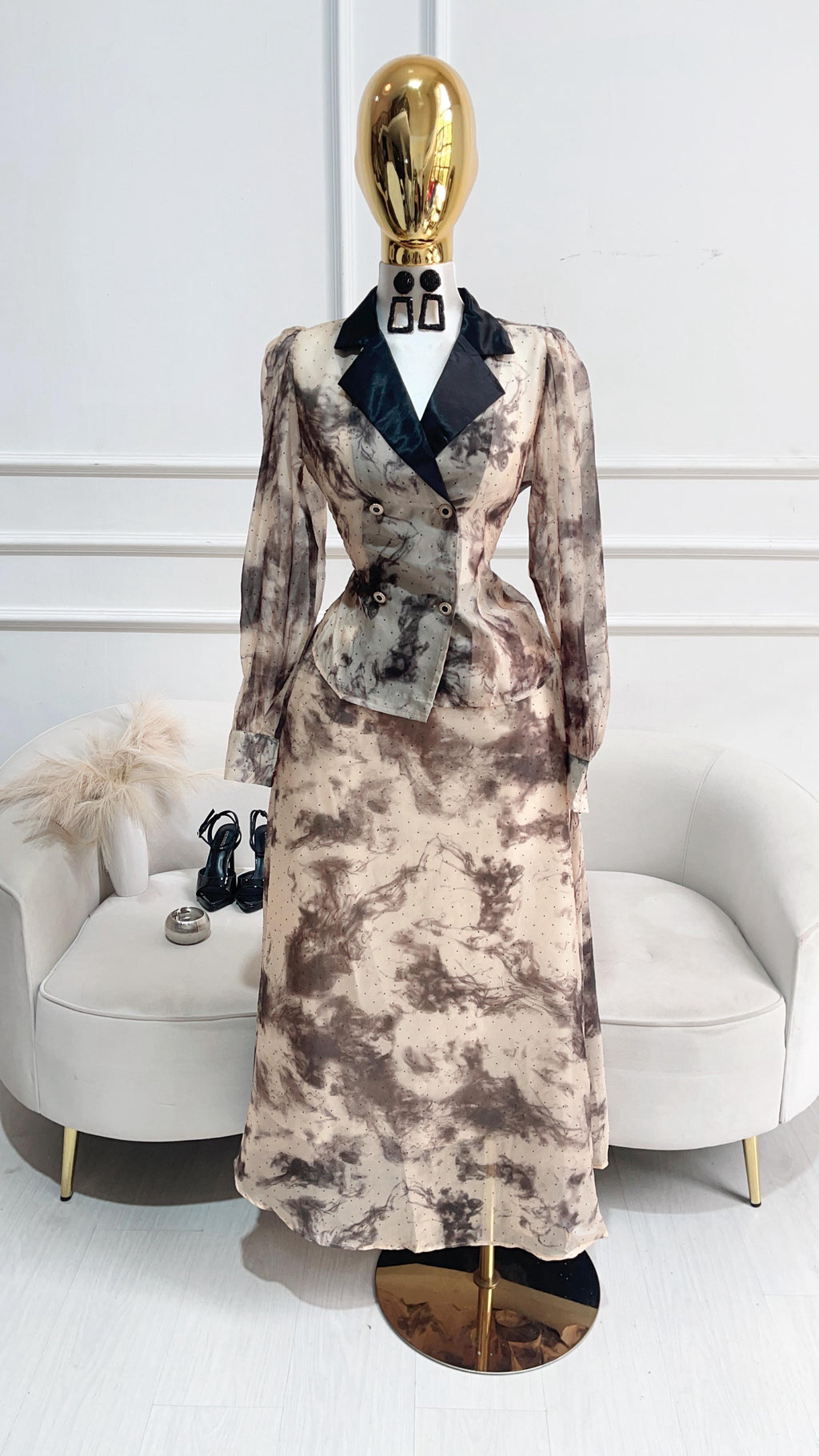 CONJUNTO BLUSA Y FALDA BEIGE NEGRO
