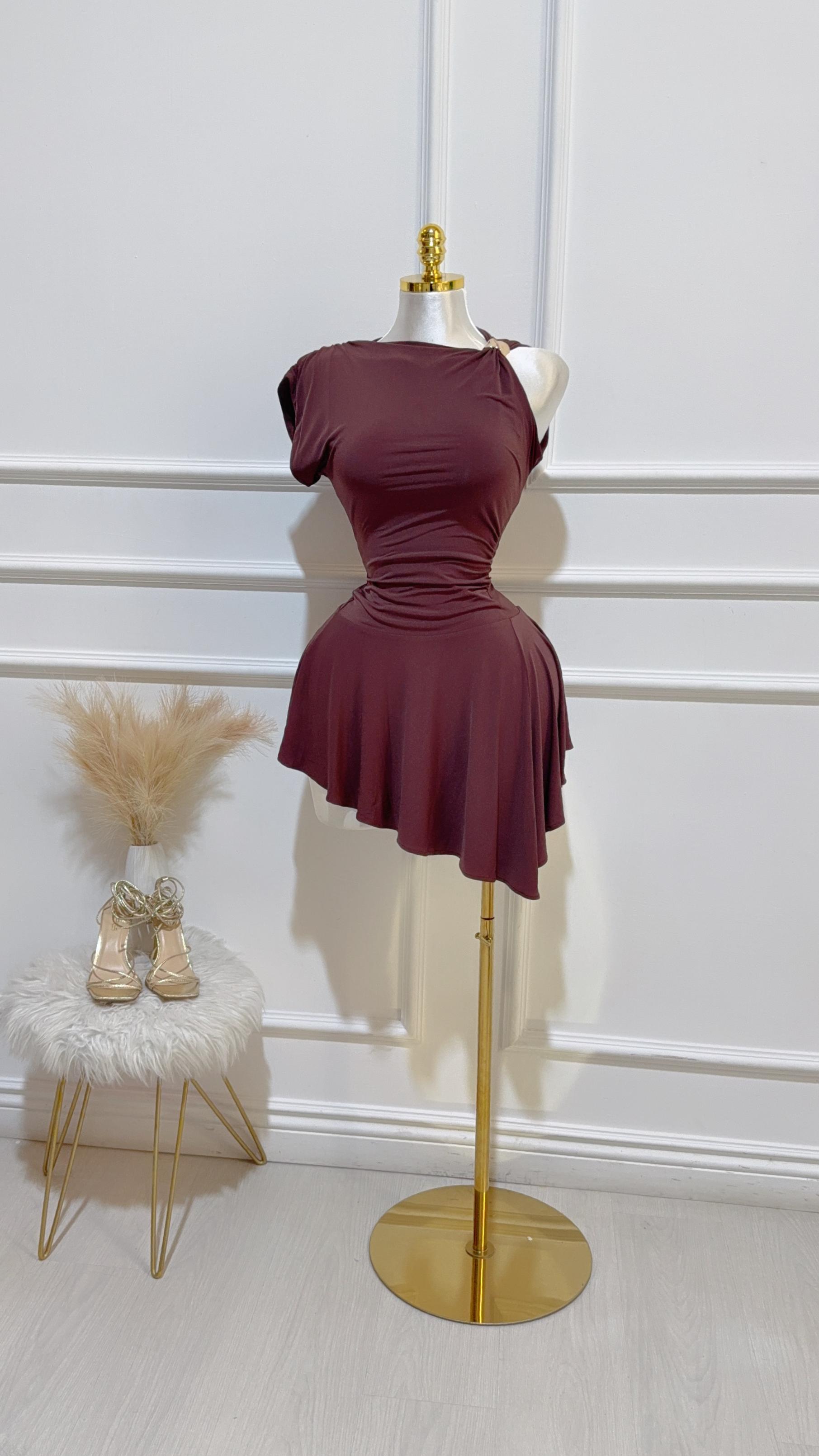 Vestido Corto Con Escote