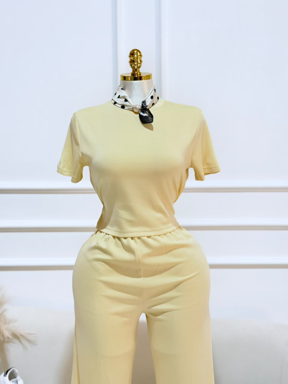 CONJUNTO PANTALON AMARILLO MANGA CORTA