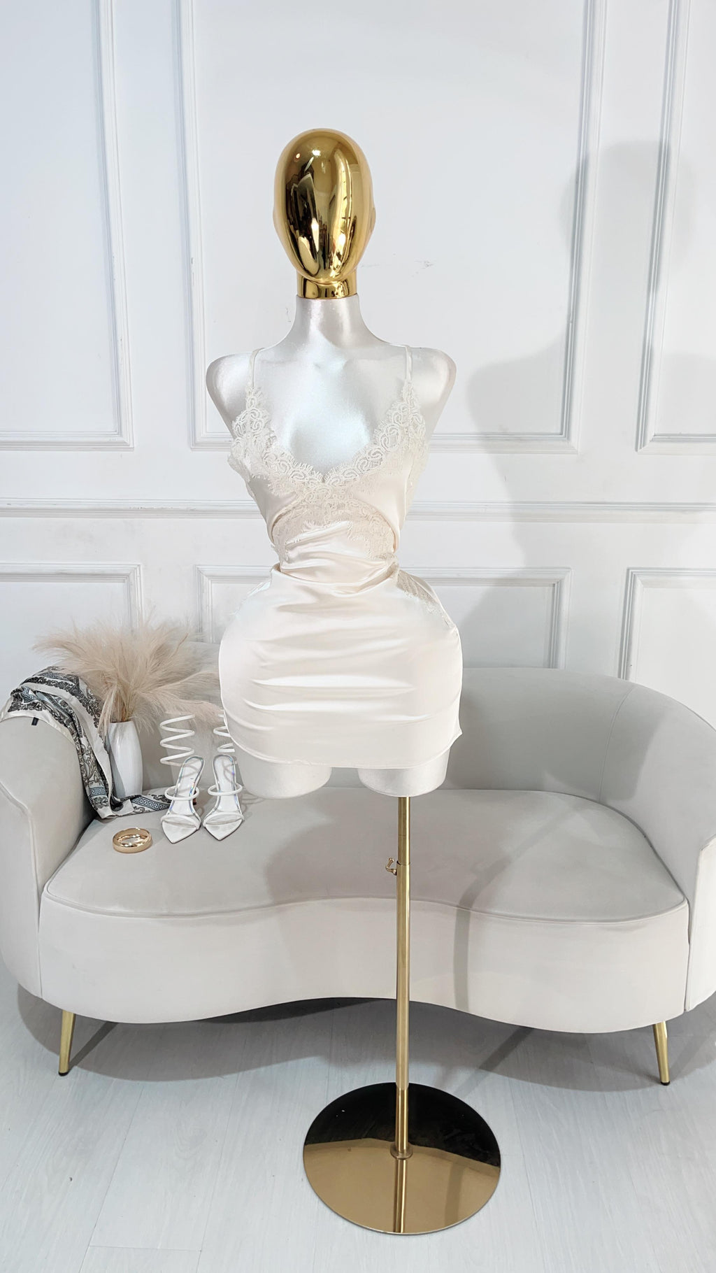 VESTIDO CORTO IVORY ENCAJE