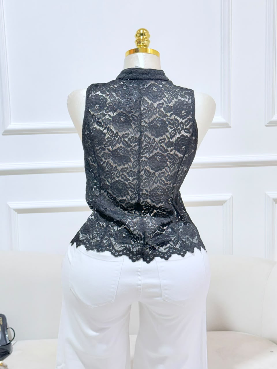 BLUSA NEGRA ENCAJE BRILLOS