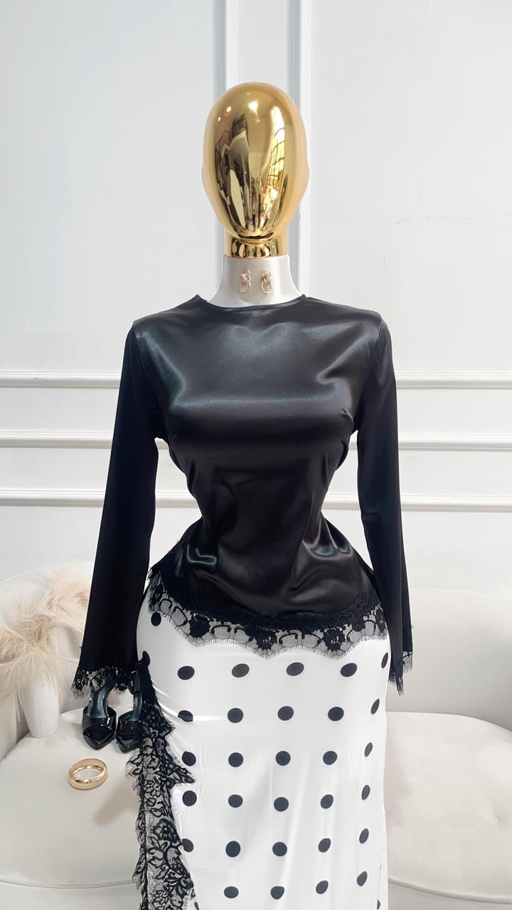 BLUSA SATIN NEGRA LAZO