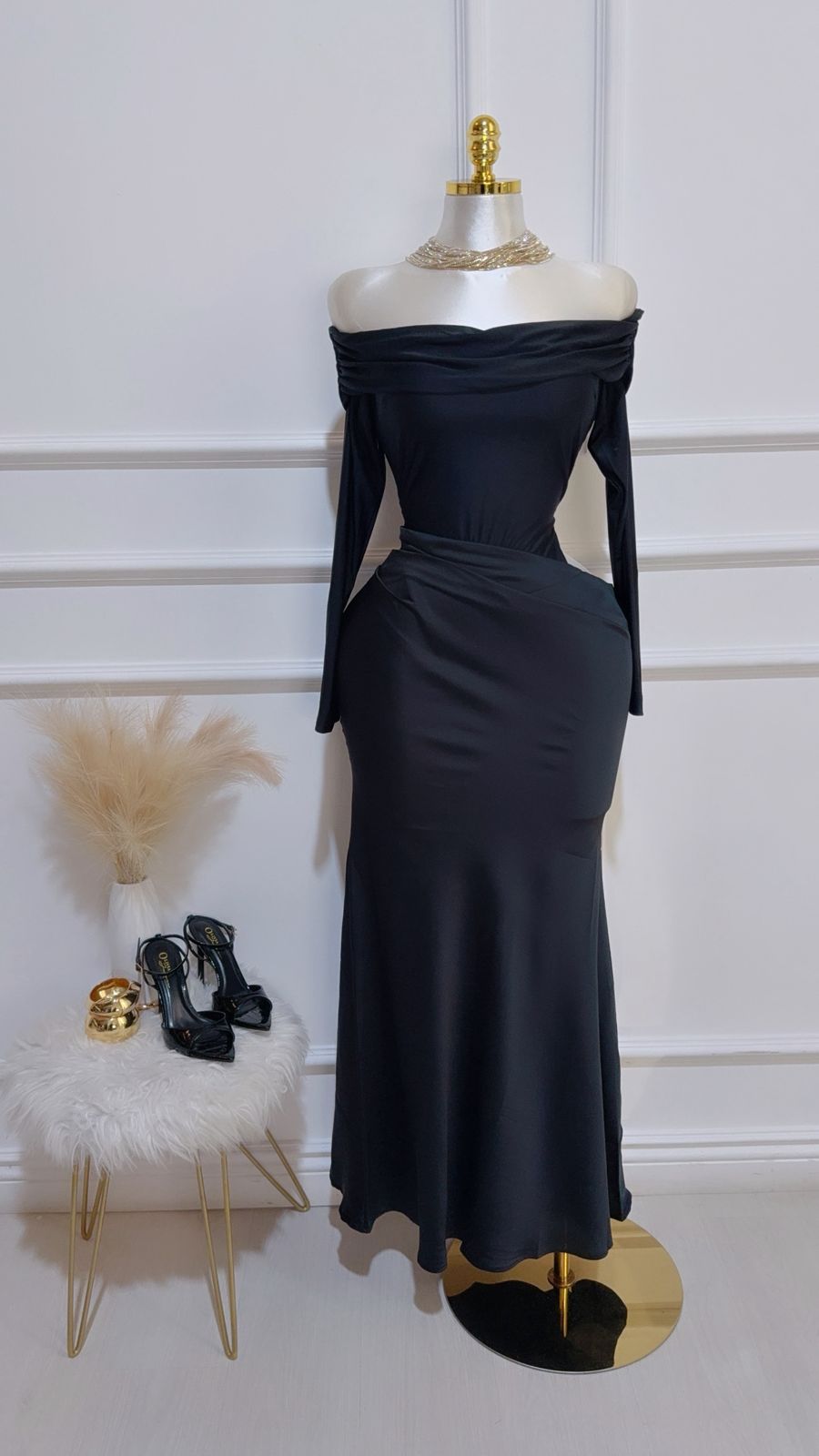 Vestido Satin Hombros Descubiertos