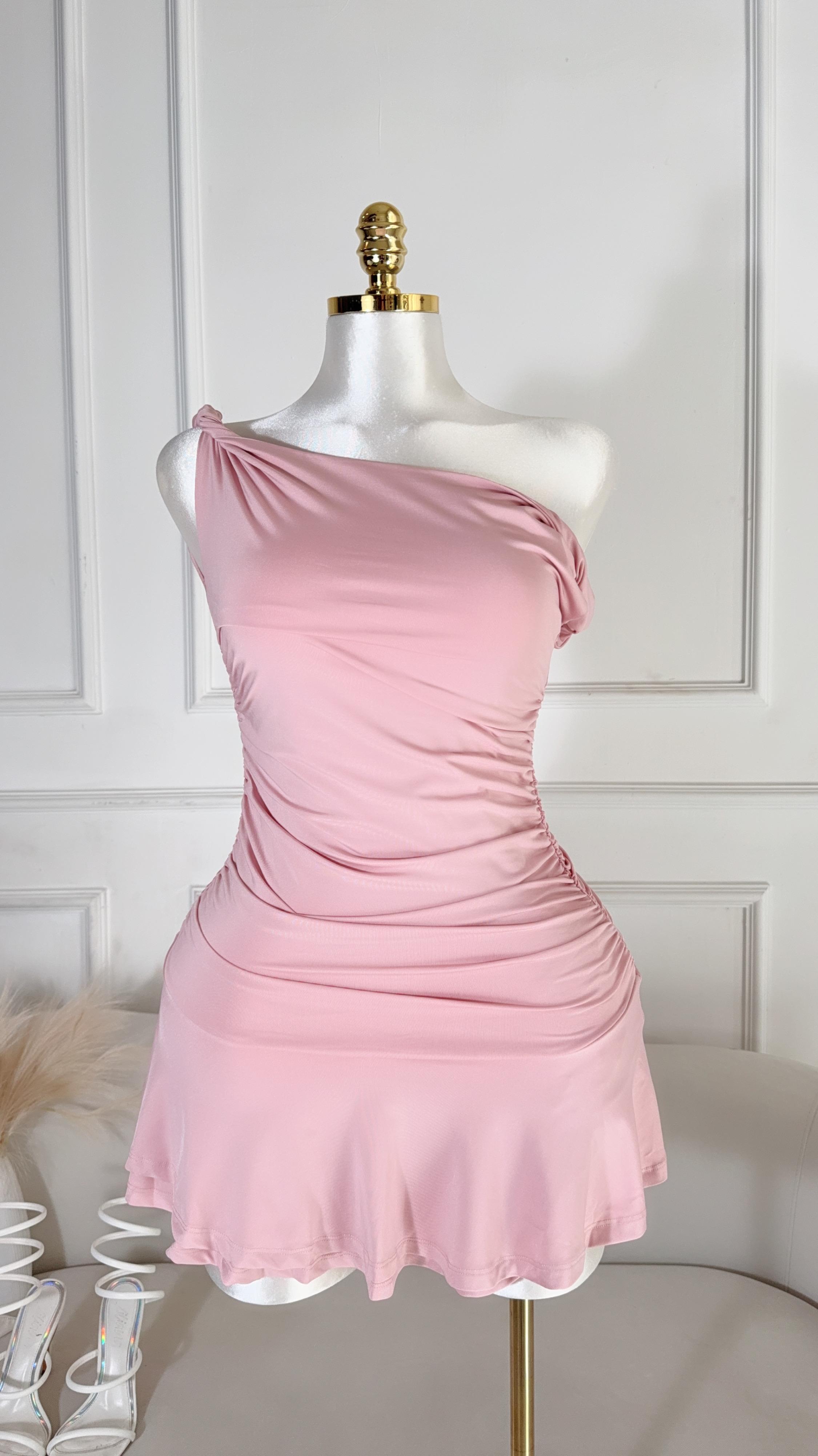 VESTIDO COLOR ROSA CORTO