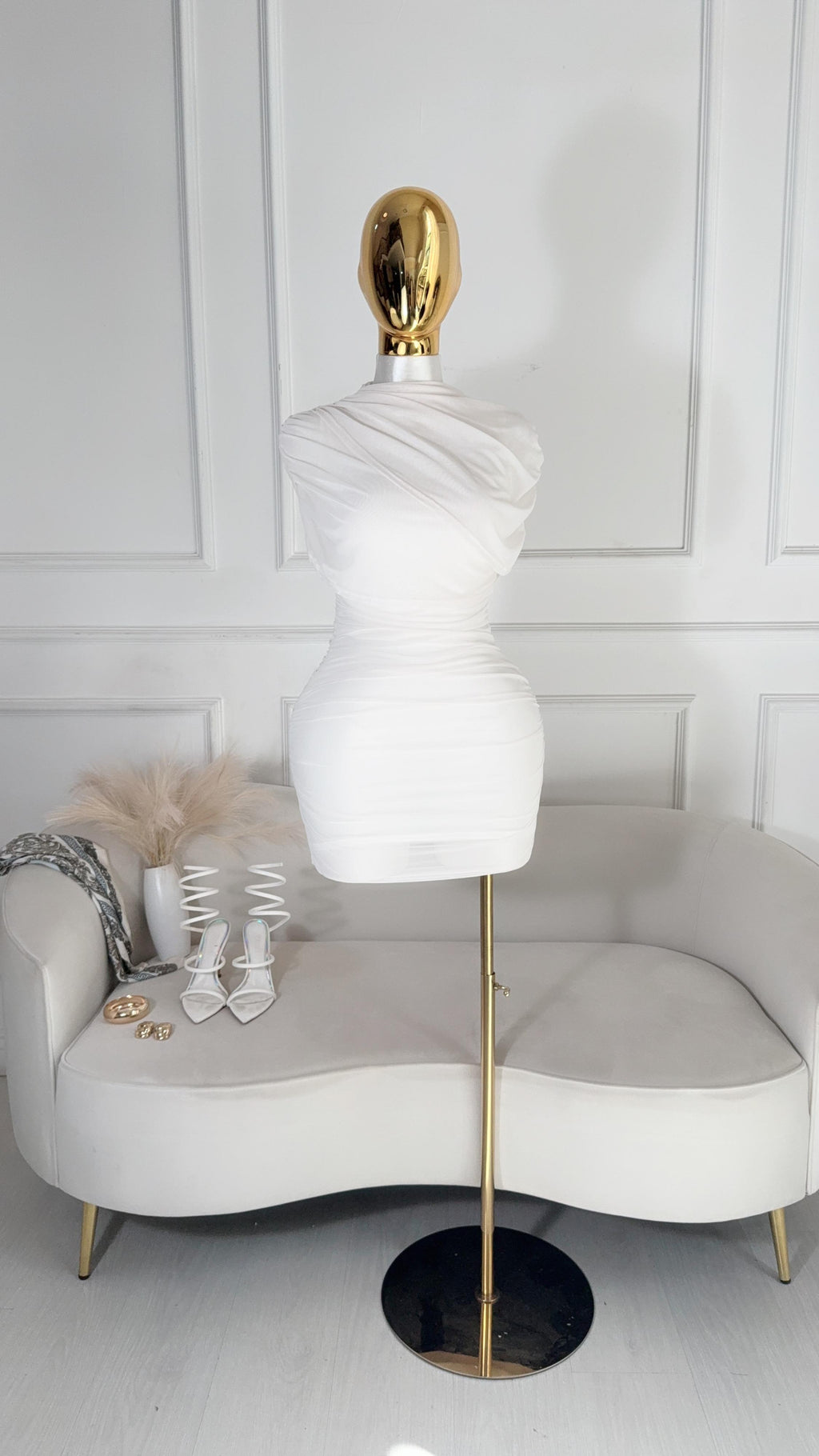 VESTIDO BEIGE LISO