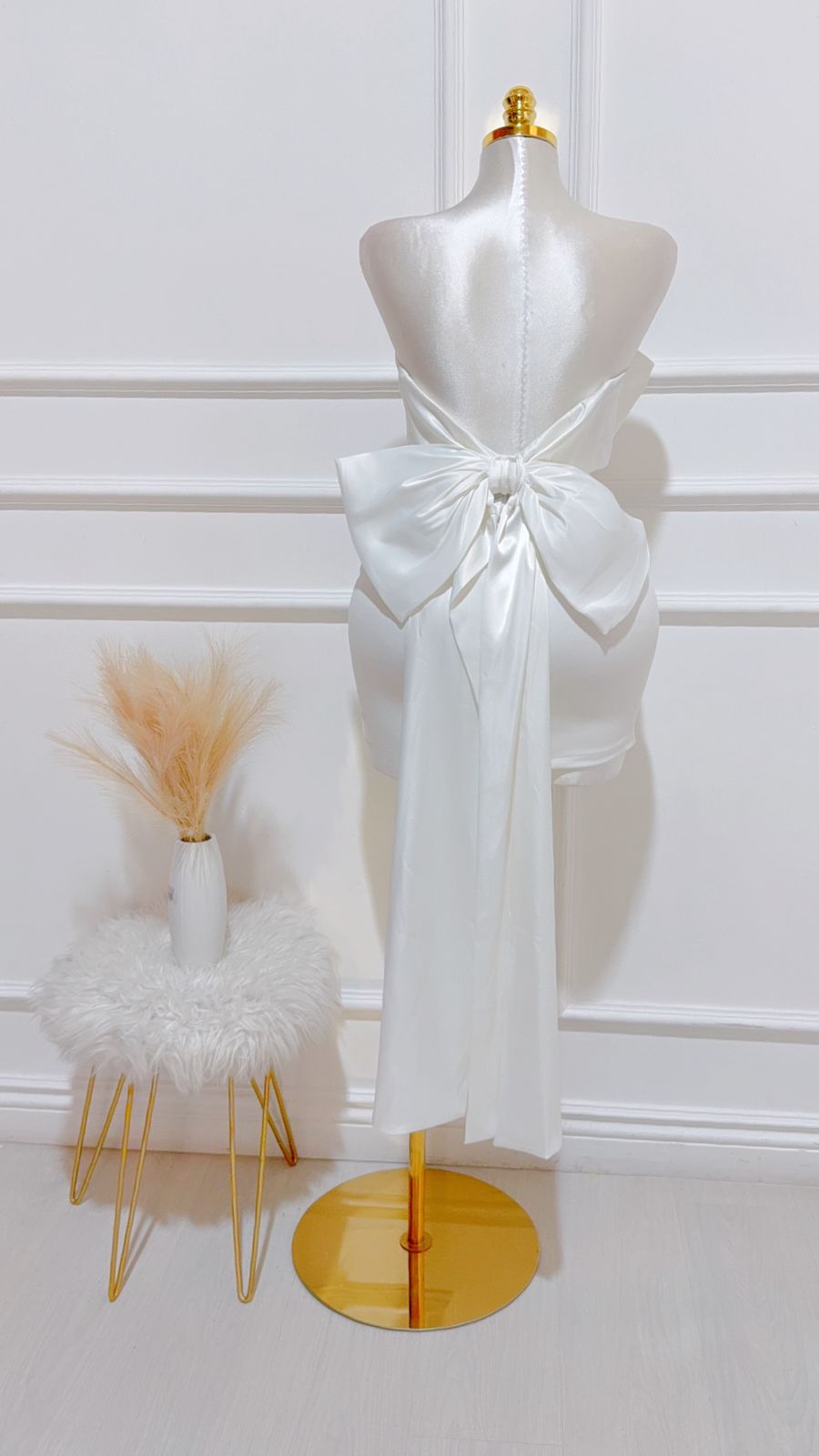 Vestido Corto Detalle Lazo Satin Blanco