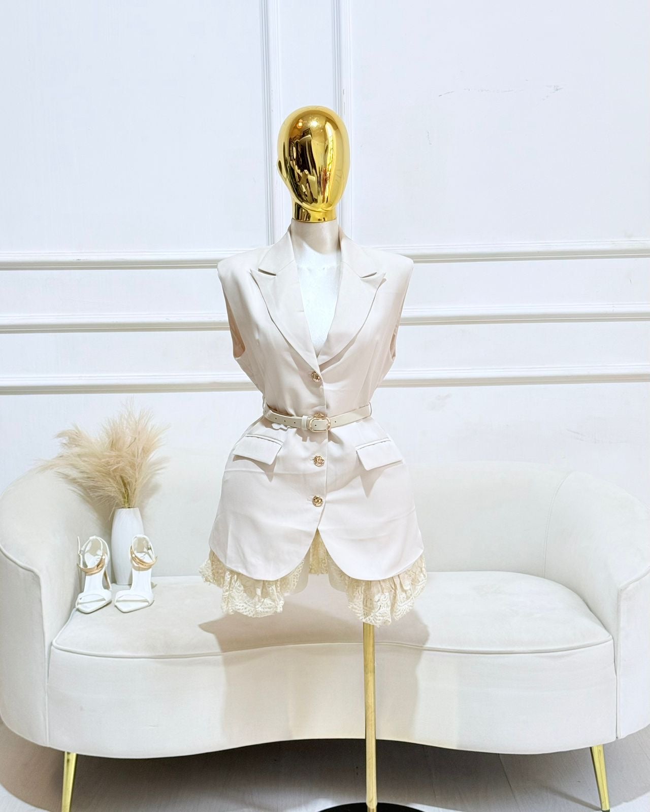 VESTIDO BEIGE BOTONES CINTO