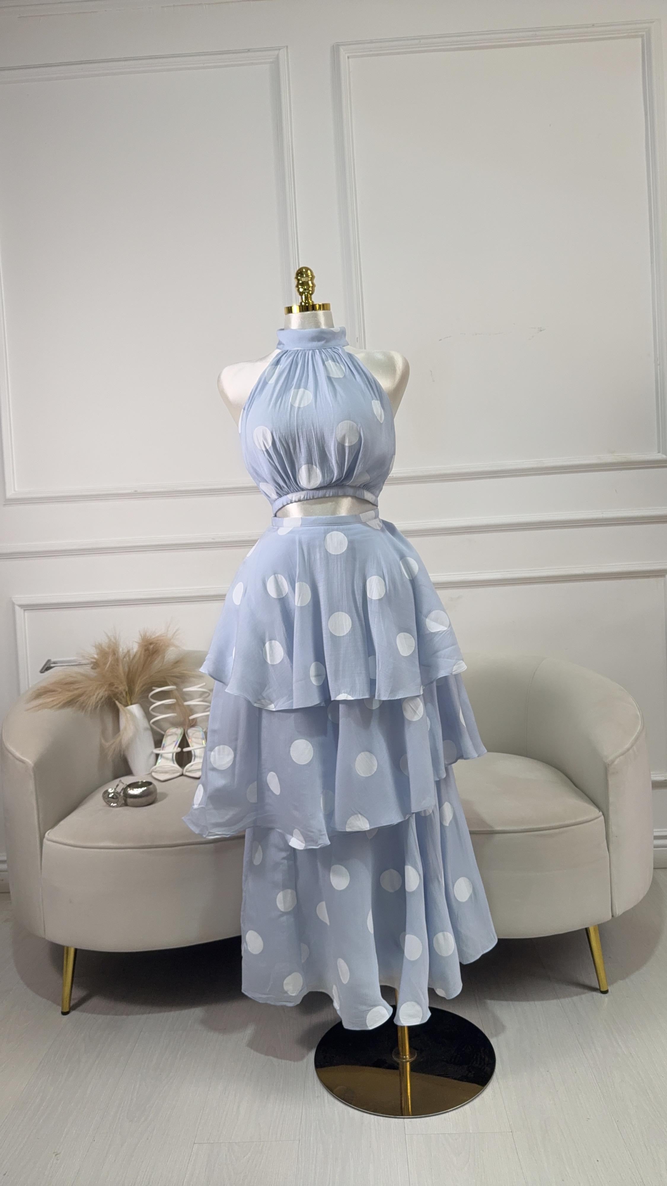 CONJUNTO AZUL FALDA CON BOLITAS BLANCAS
