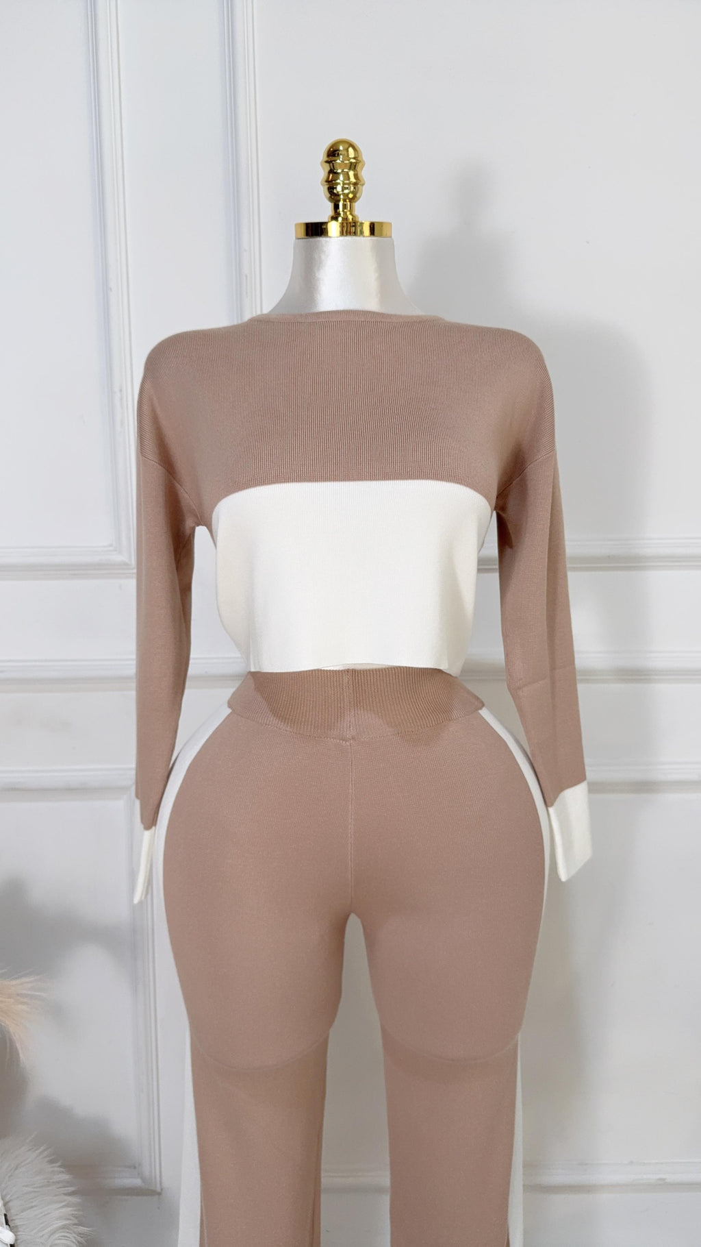 Conjunto Beige Blusa Manga Larga Pantalon