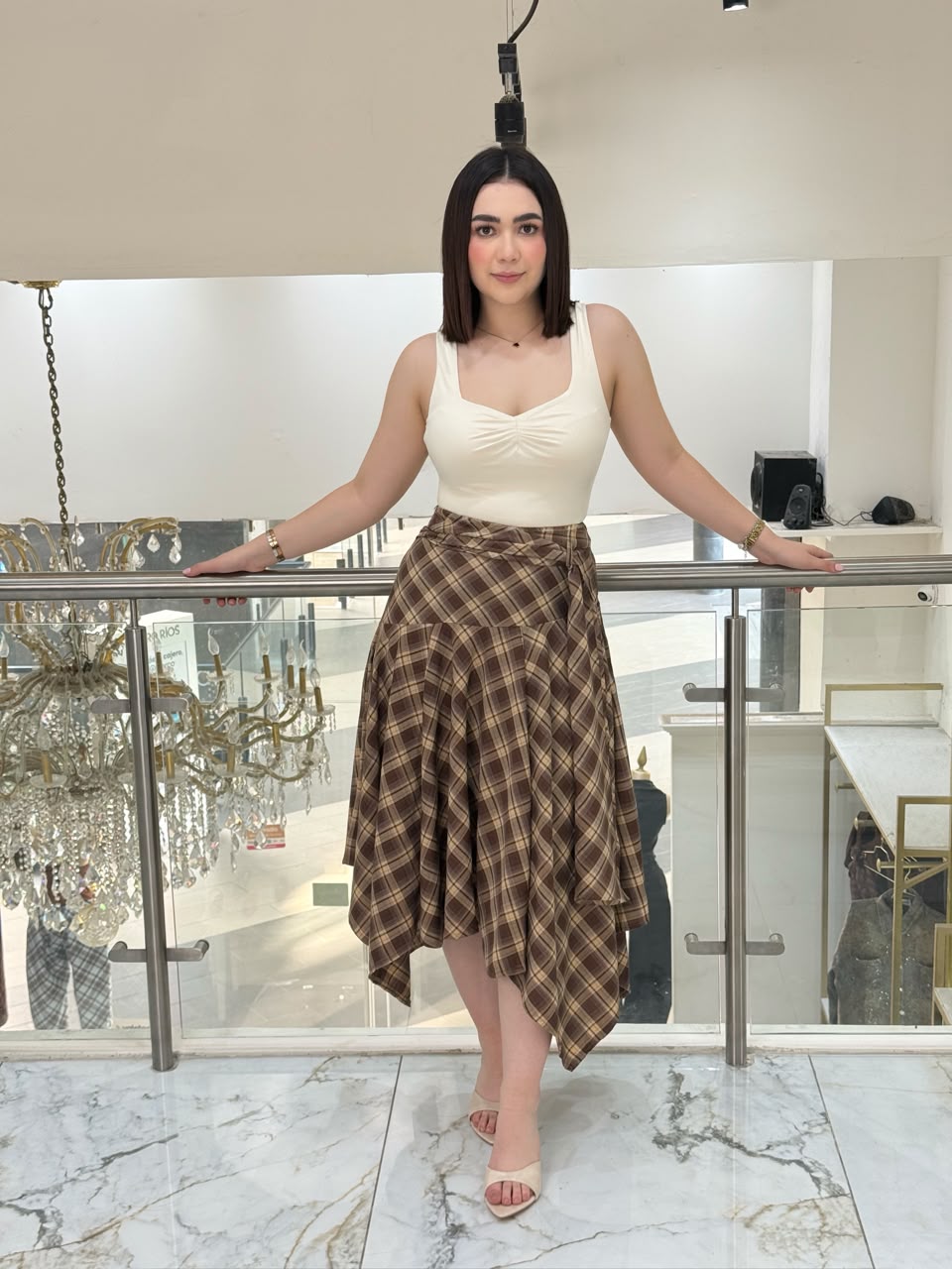 BLUSA BASICA TIRANTES BEIGE