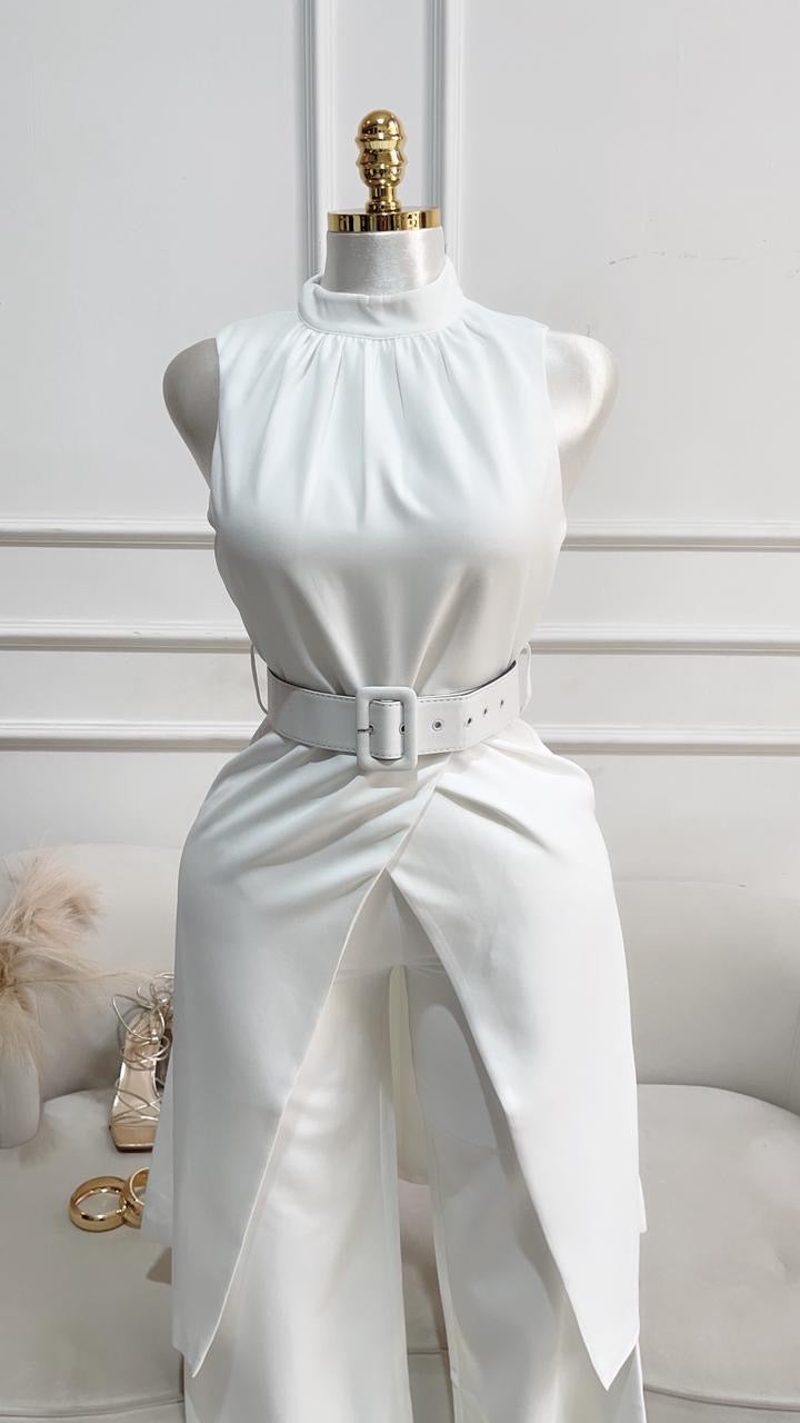 SET BLUSA LARGA CINTO PANTALON