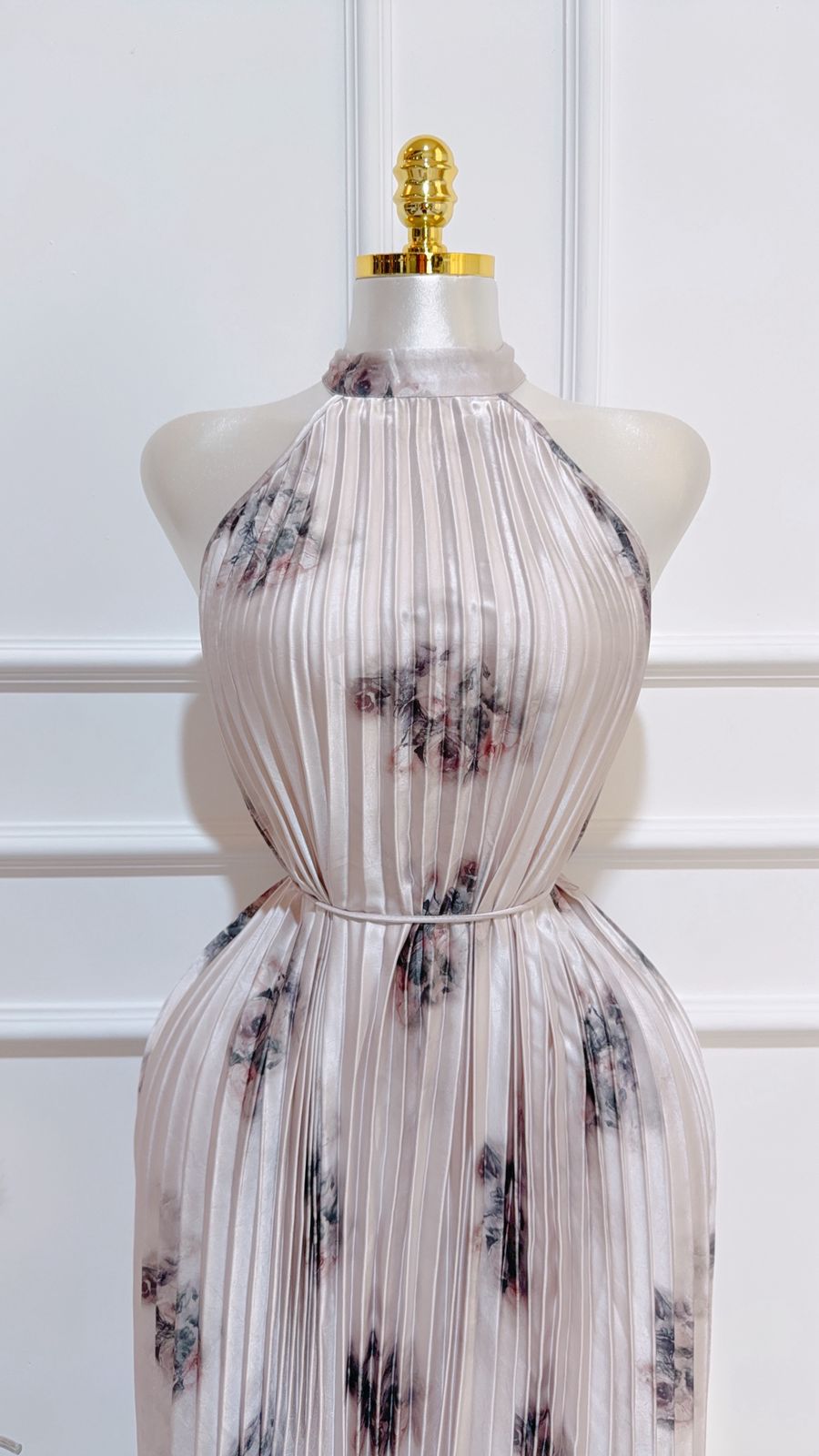 Vestido Plizado Cuello Halter