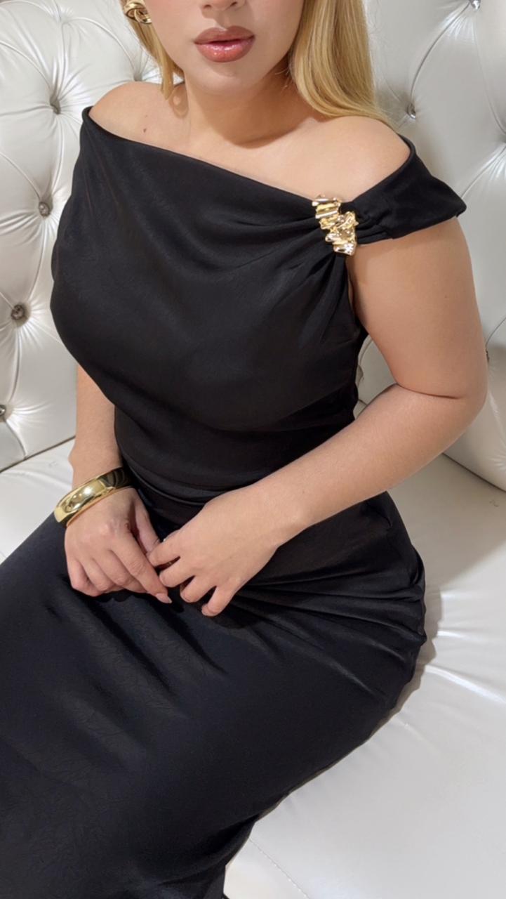 Vestido Negro Detalle Dorado