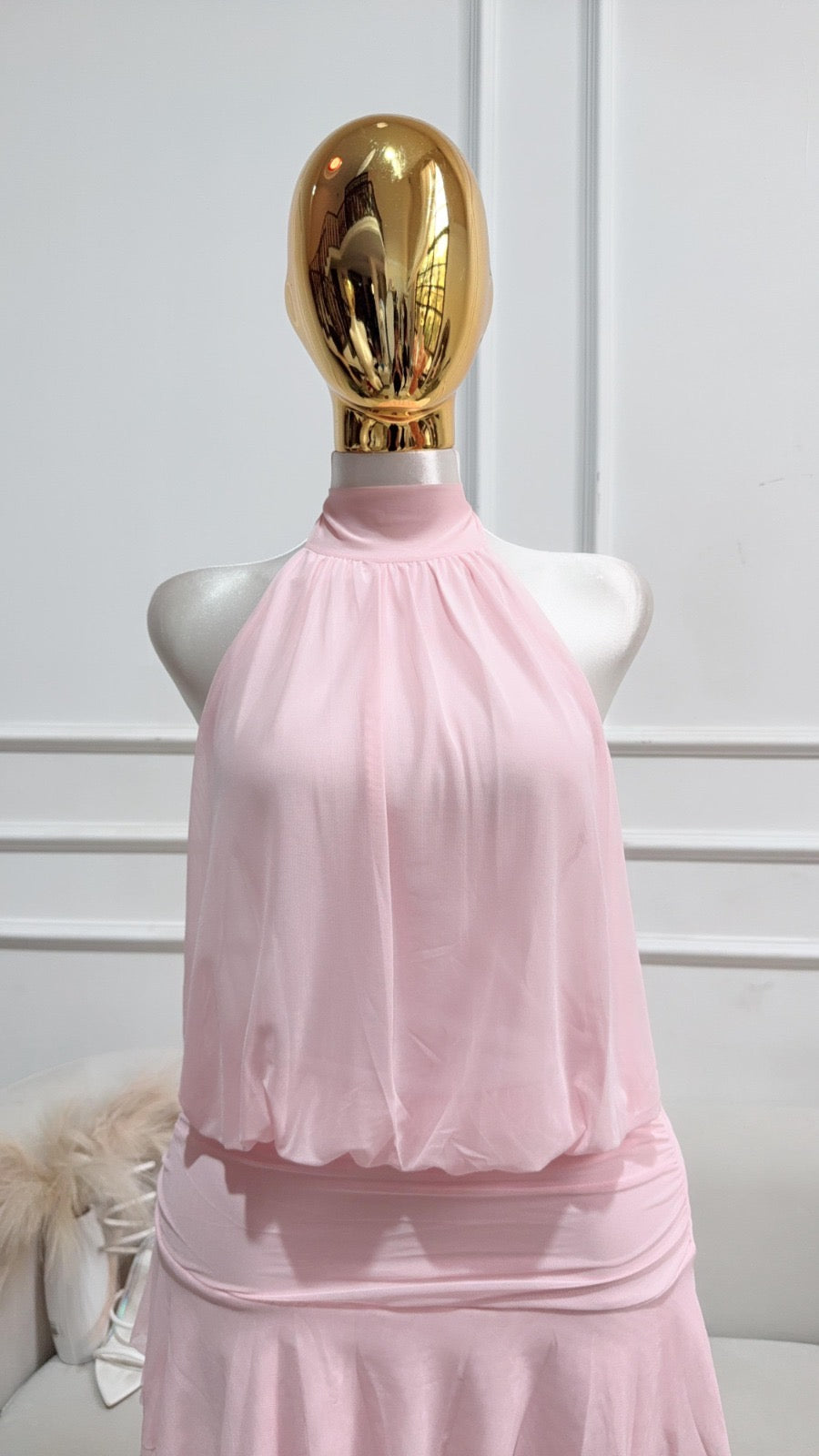 VESTIDO CORTO MESH ROSA CUELLO HALTER