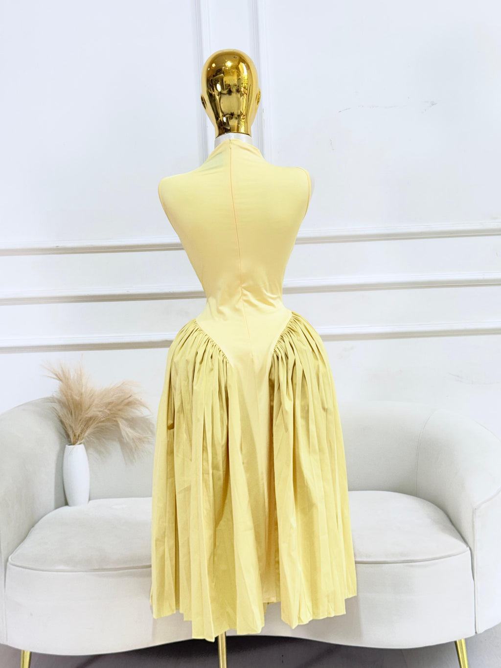 VESTIDO AMARILLO LARGO HALTER