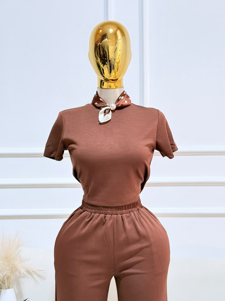 CONJUNTO PANTALON CAFE MANGA CORTA