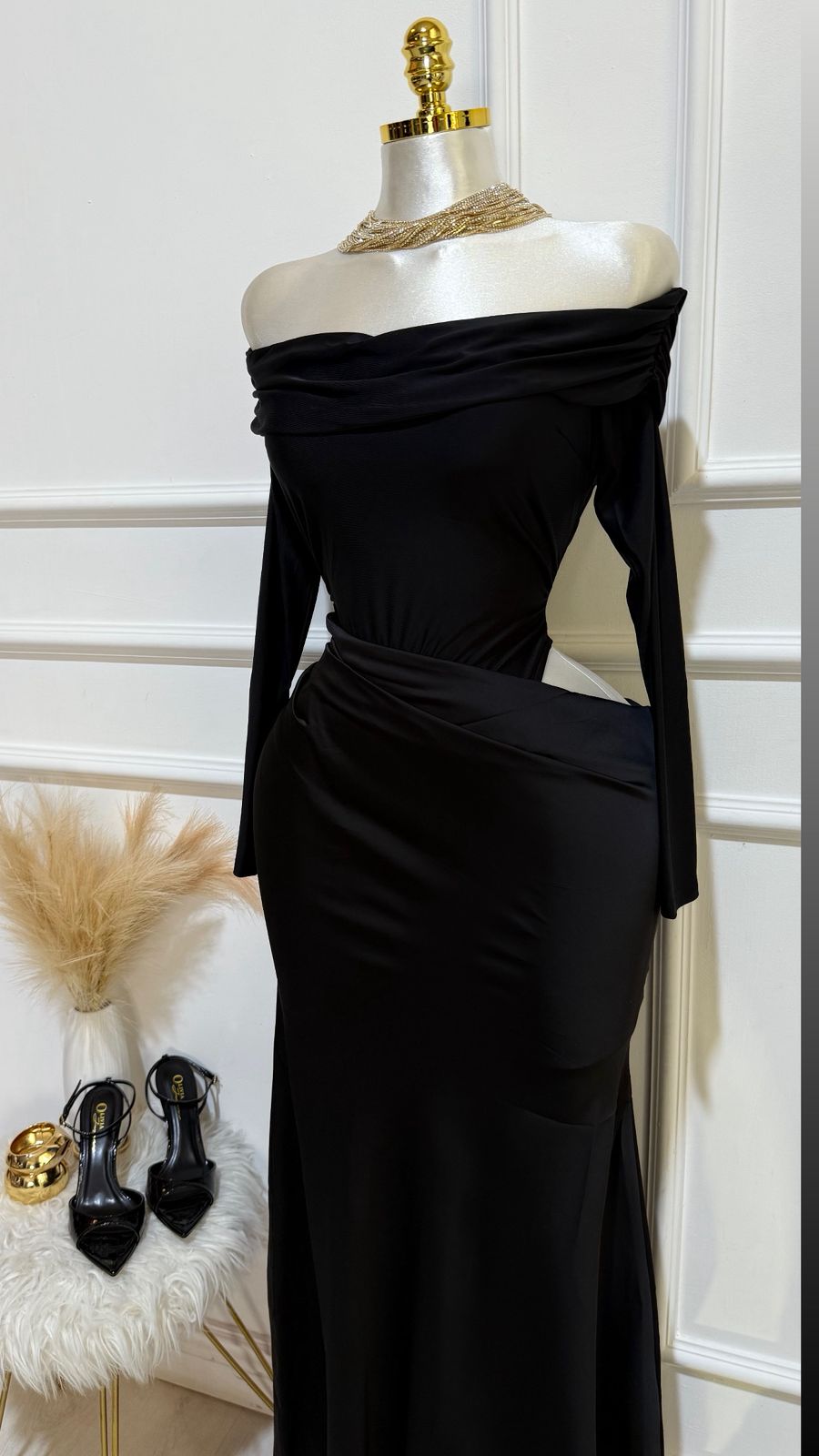 Vestido Satin Hombros Descubiertos