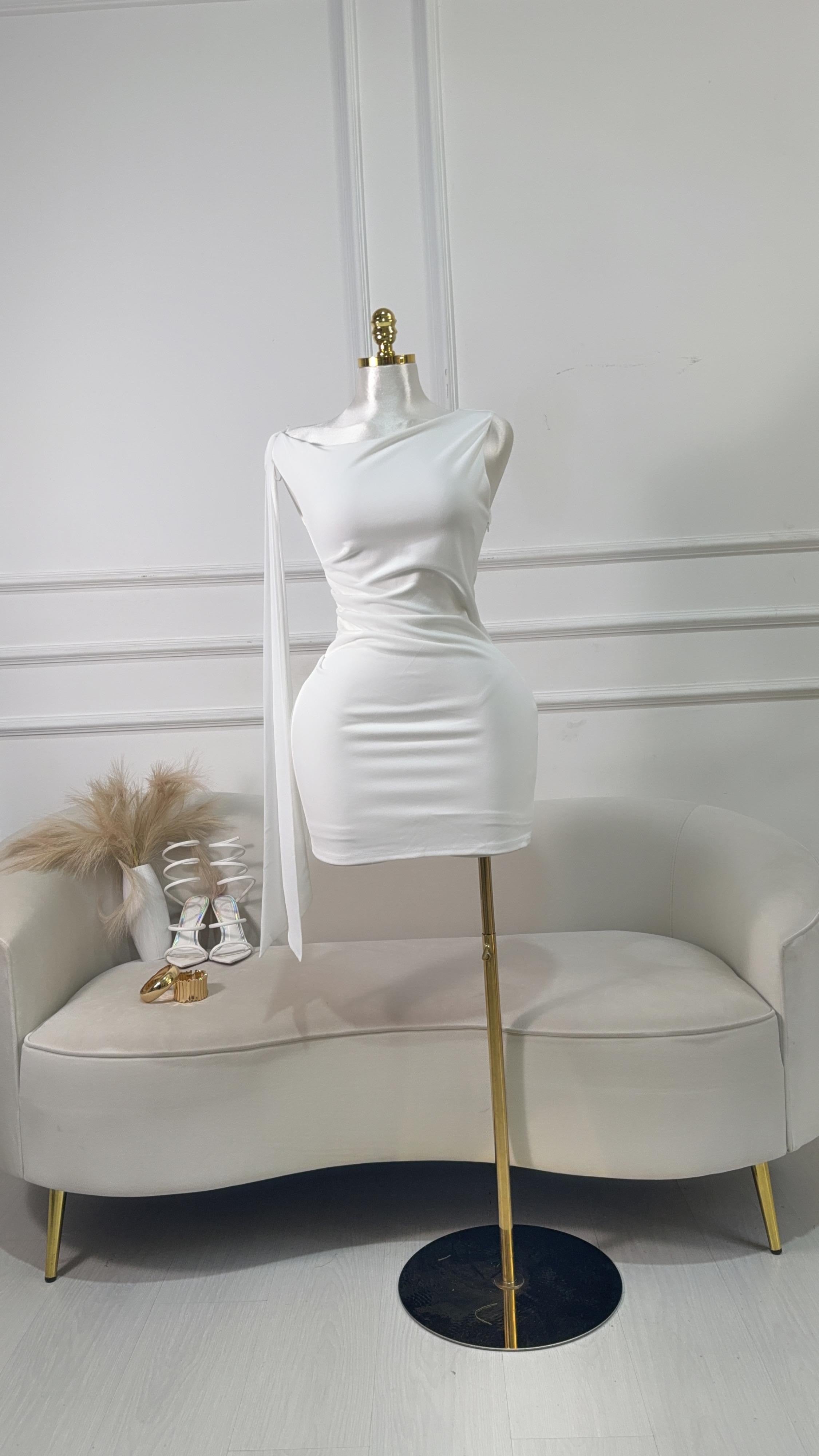 VESTIDO BLANCO CORTO