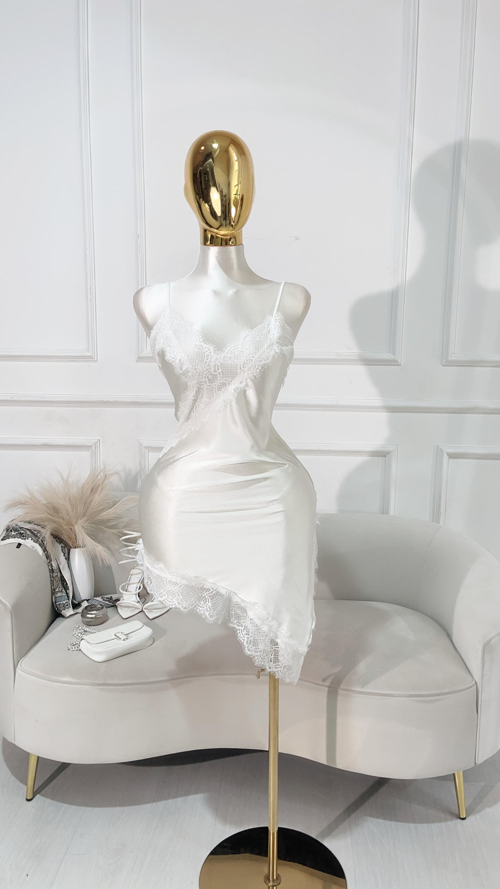 VESTIDO SATIN ENCAJE ASIMETRICO IVORY