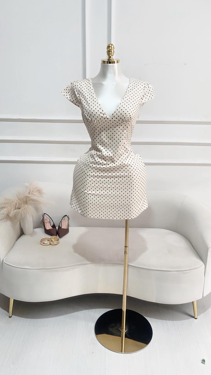 VESTIDO BLANCO LUNARES