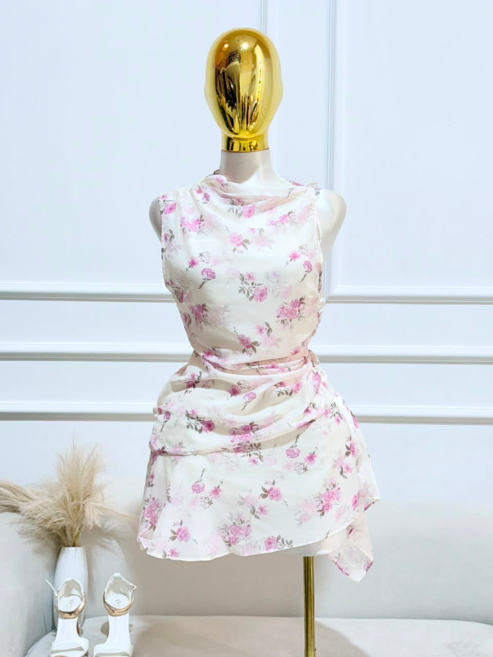 VESTIDO FLORES ROSA CORTO