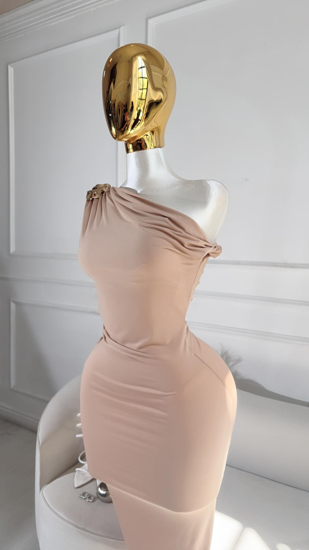 VESTIDO COLOR CREMA
