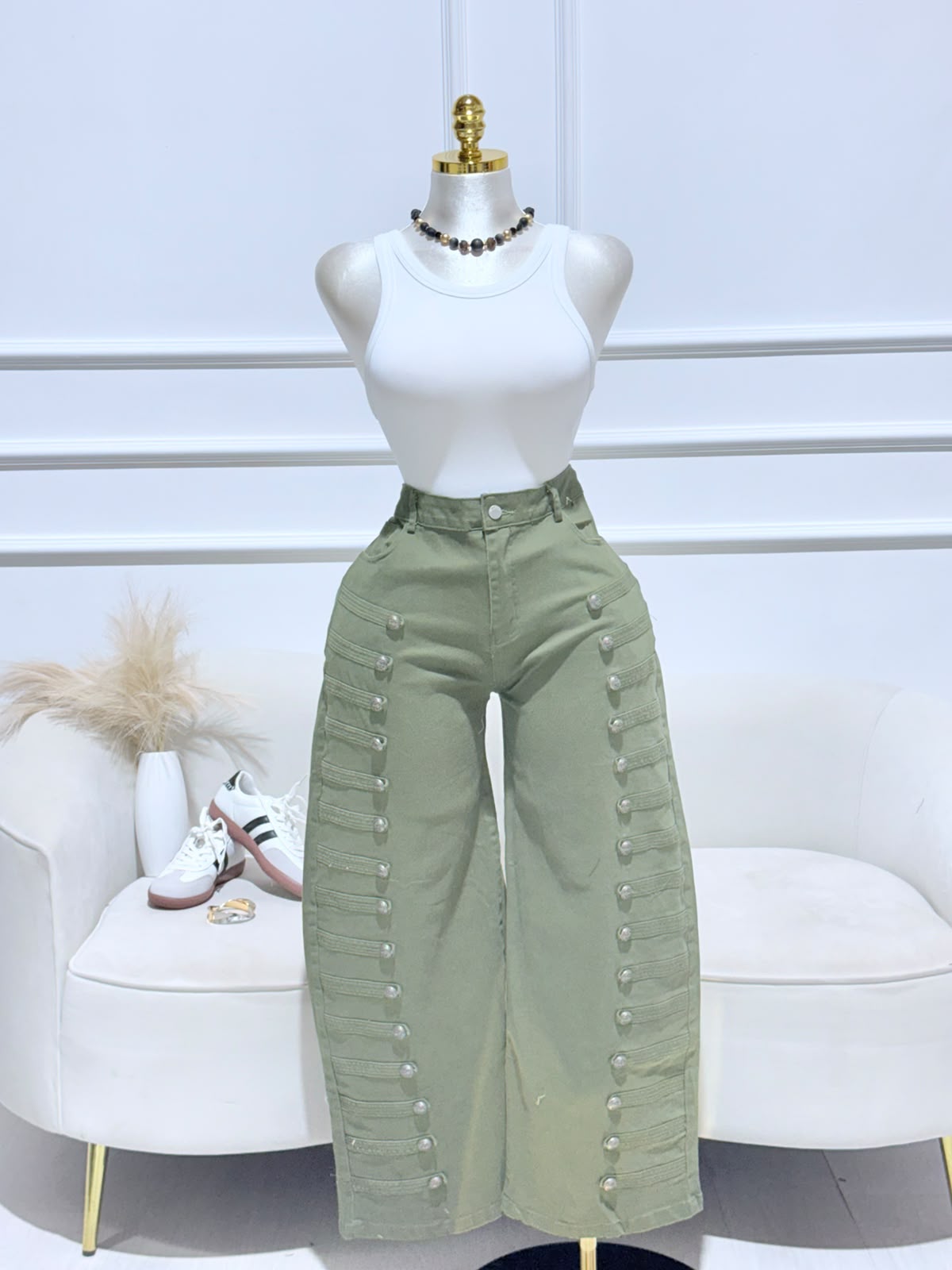 PANTALÓN VERDE BOTONES