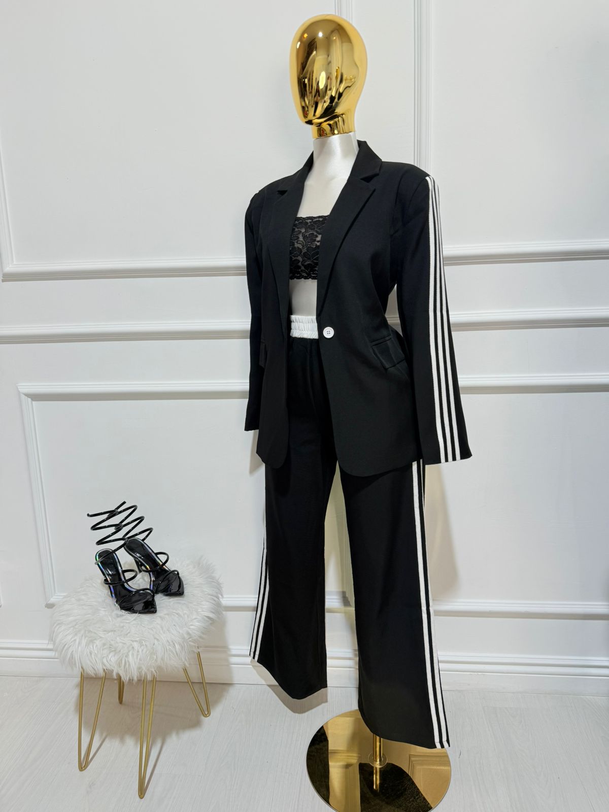 Set Saco Pantalon Negro Raya Blanca