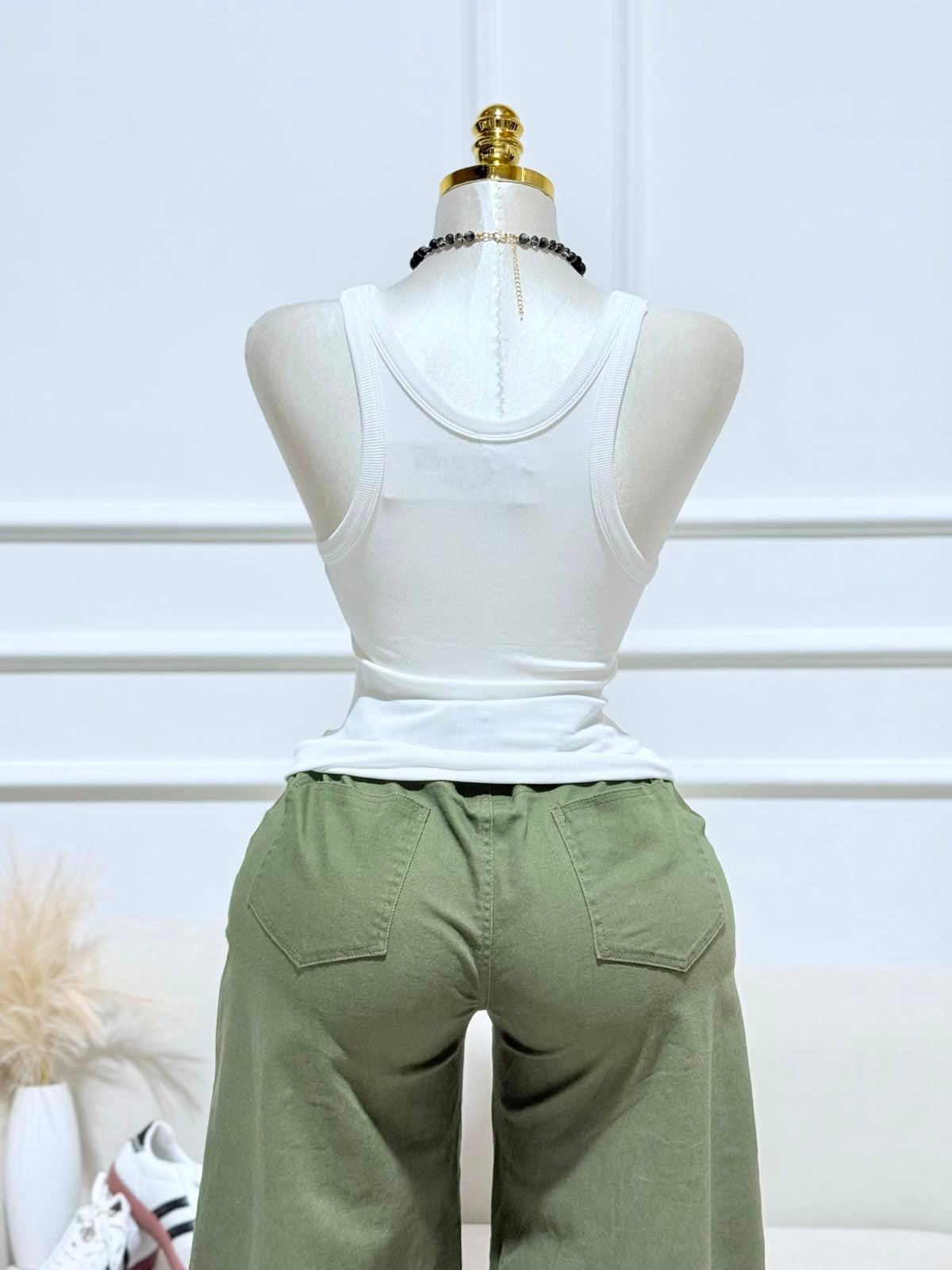 PANTALÓN VERDE BOTONES