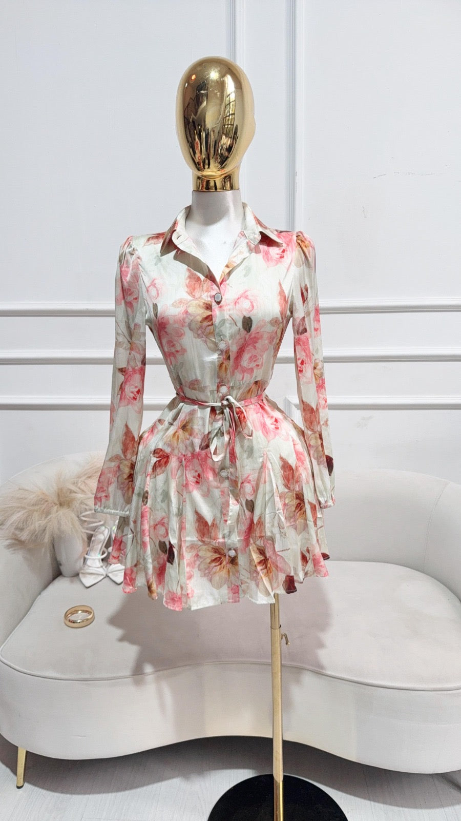 VESTIDO ROSA CORTO FLOREADO