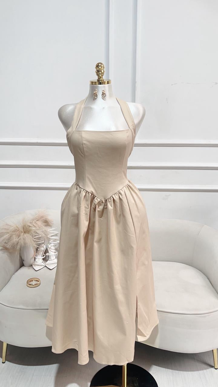VESTIDO CAMEL LARGO CUELLO HALTER