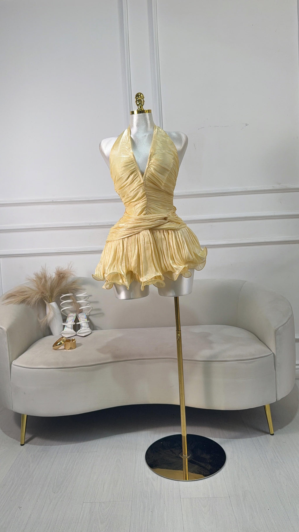 VESTIDO CORTO AMARILLO