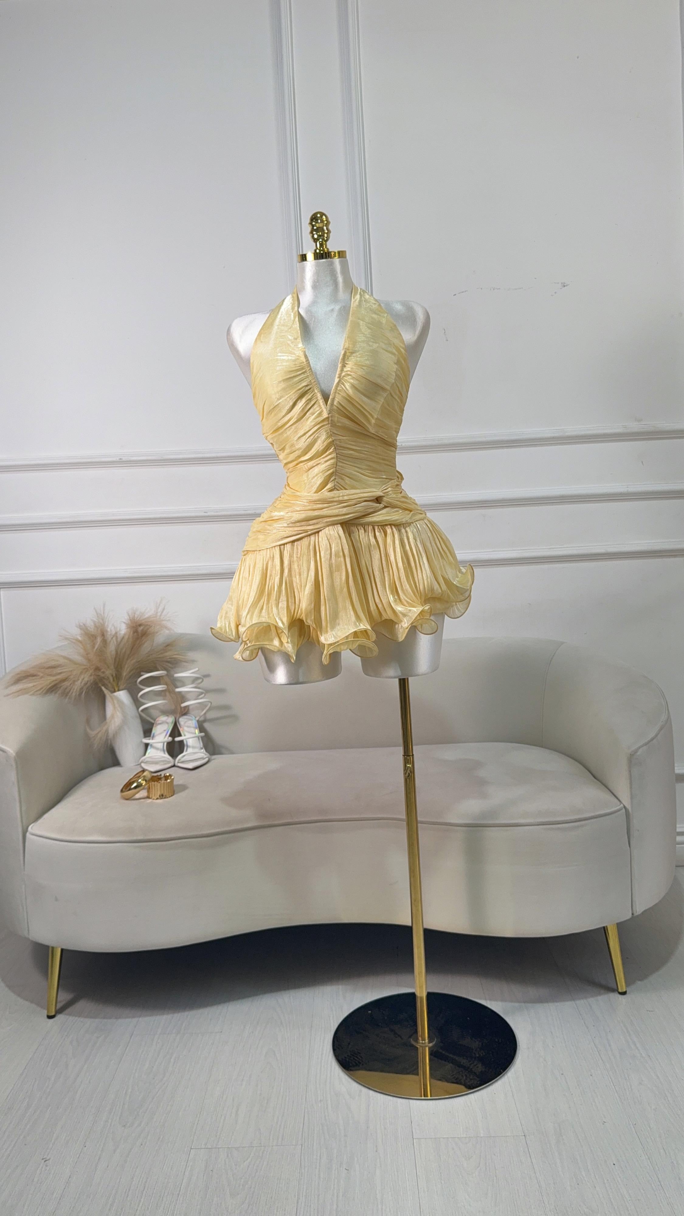 VESTIDO CORTO AMARILLO