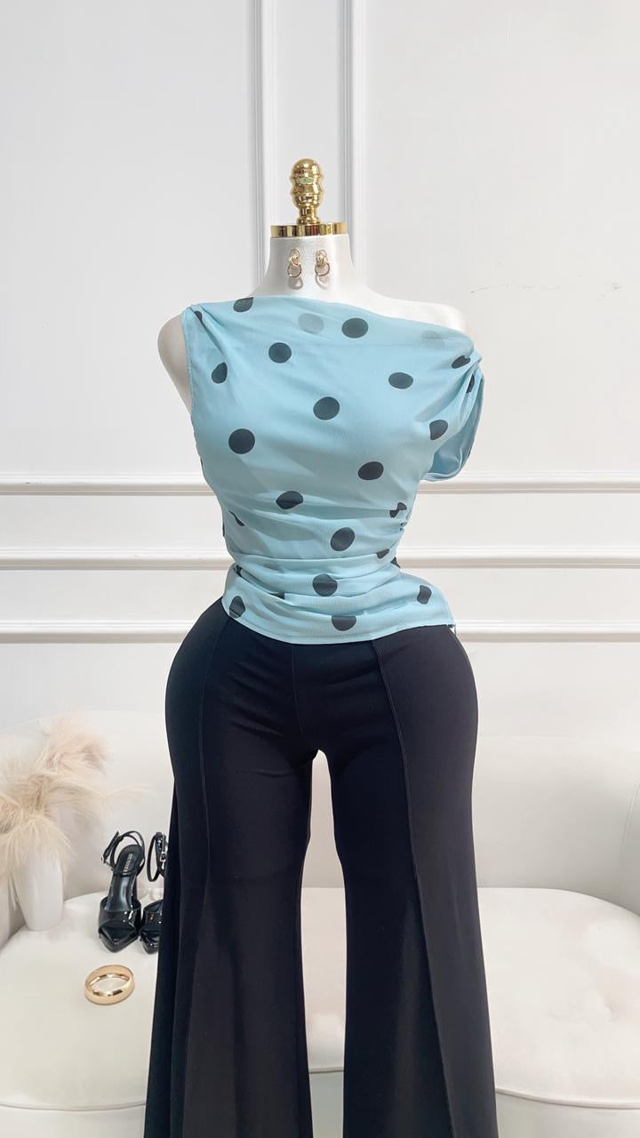 BLUSA AZUL LUNARES CUELLO OJAL