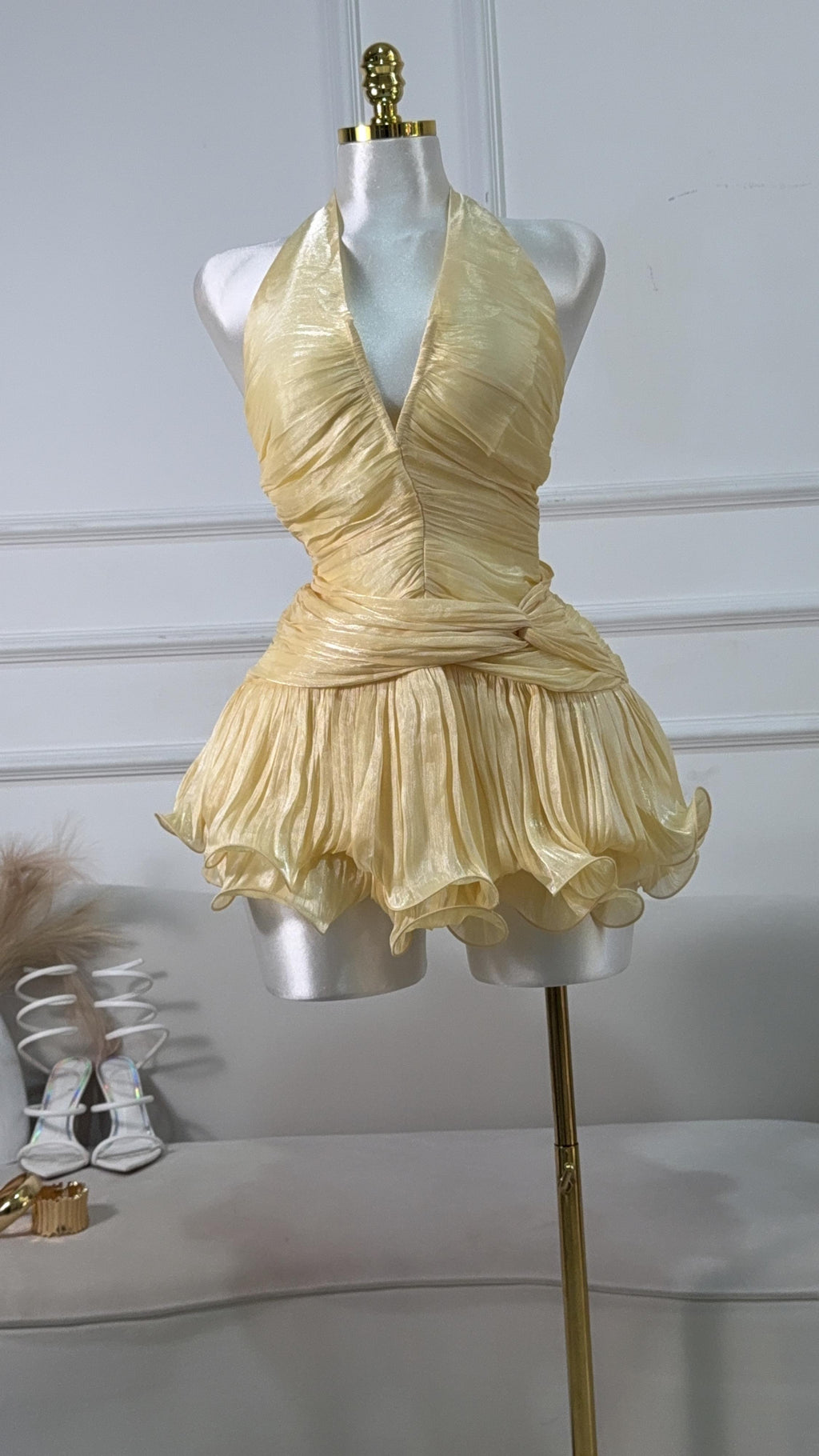 VESTIDO CORTO AMARILLO